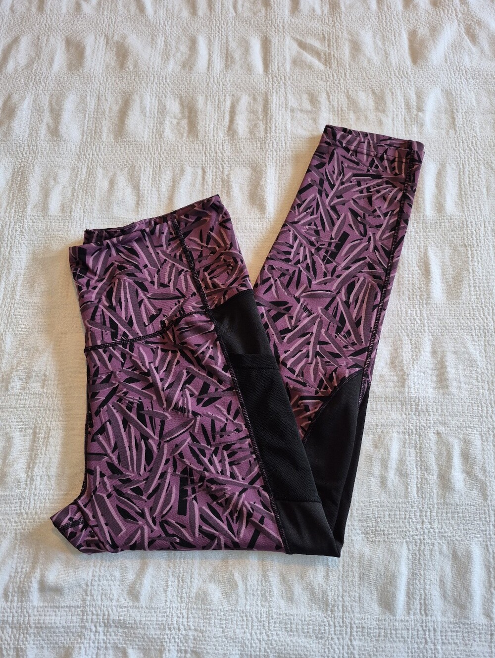 Technical Knockout women's XL purple & black ankle leggings VGUC